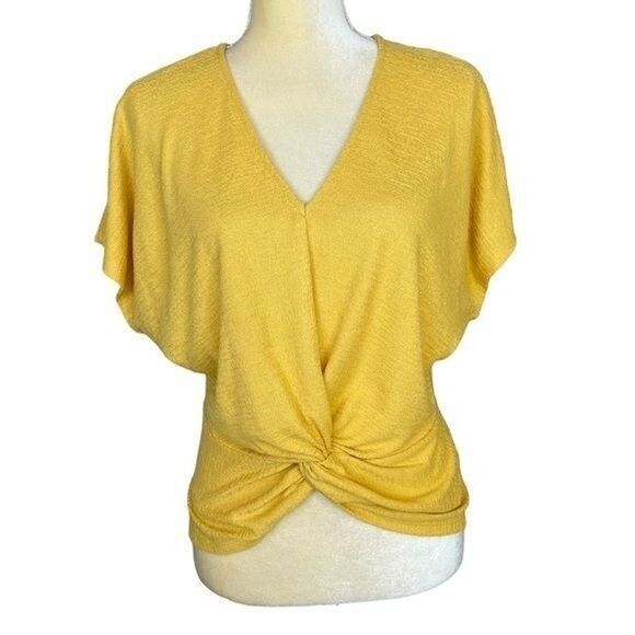 Women Top XS Yellow Twist Front Batwing Sleeves Harper Heritage - Picture 1 of 12